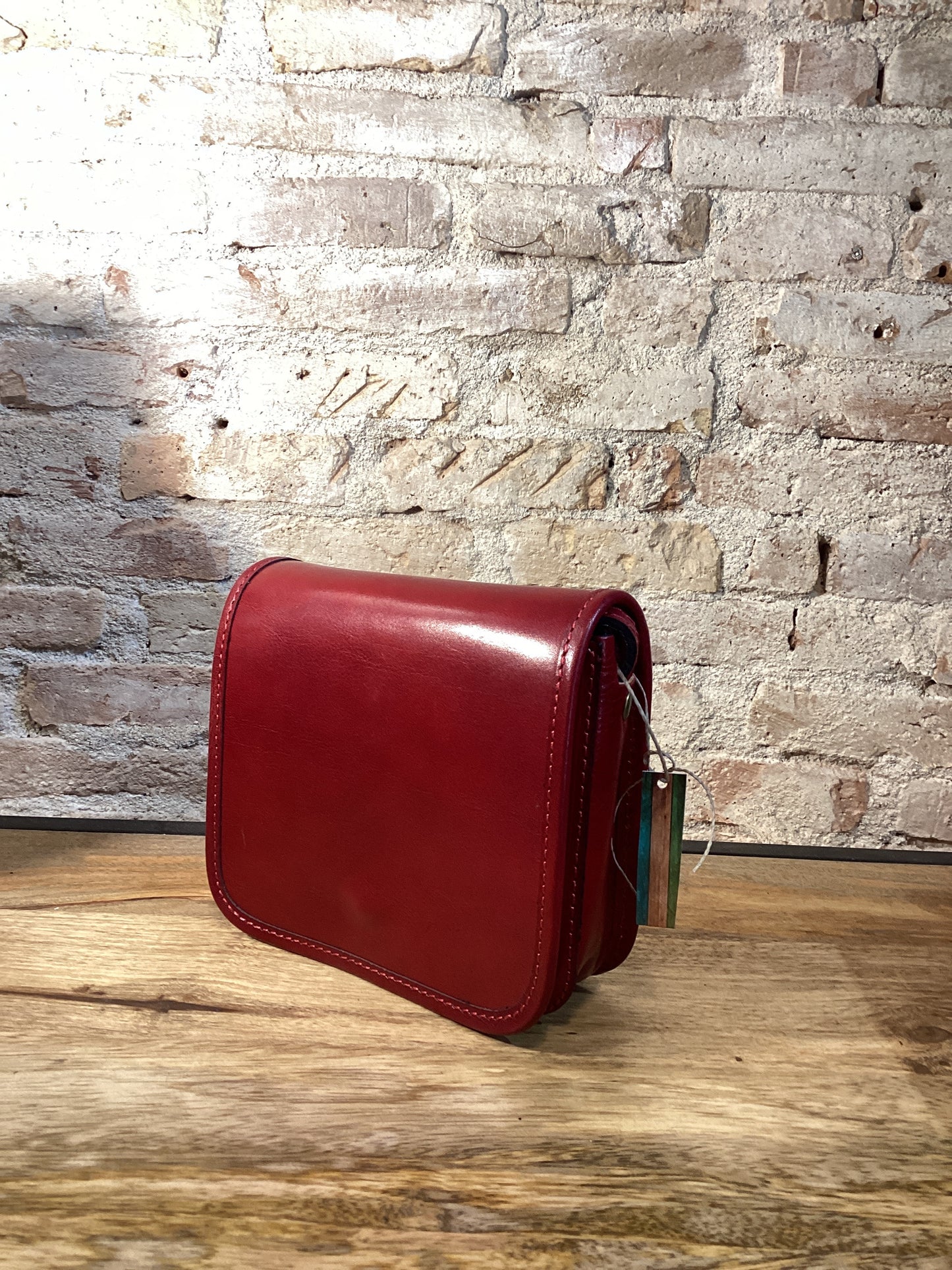 Ta 001 Red