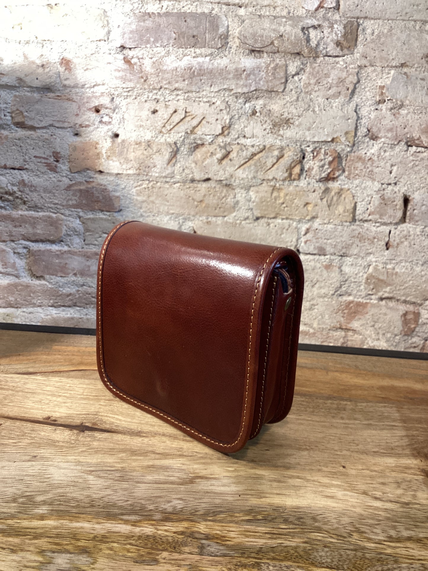 Ta 001 cuoio