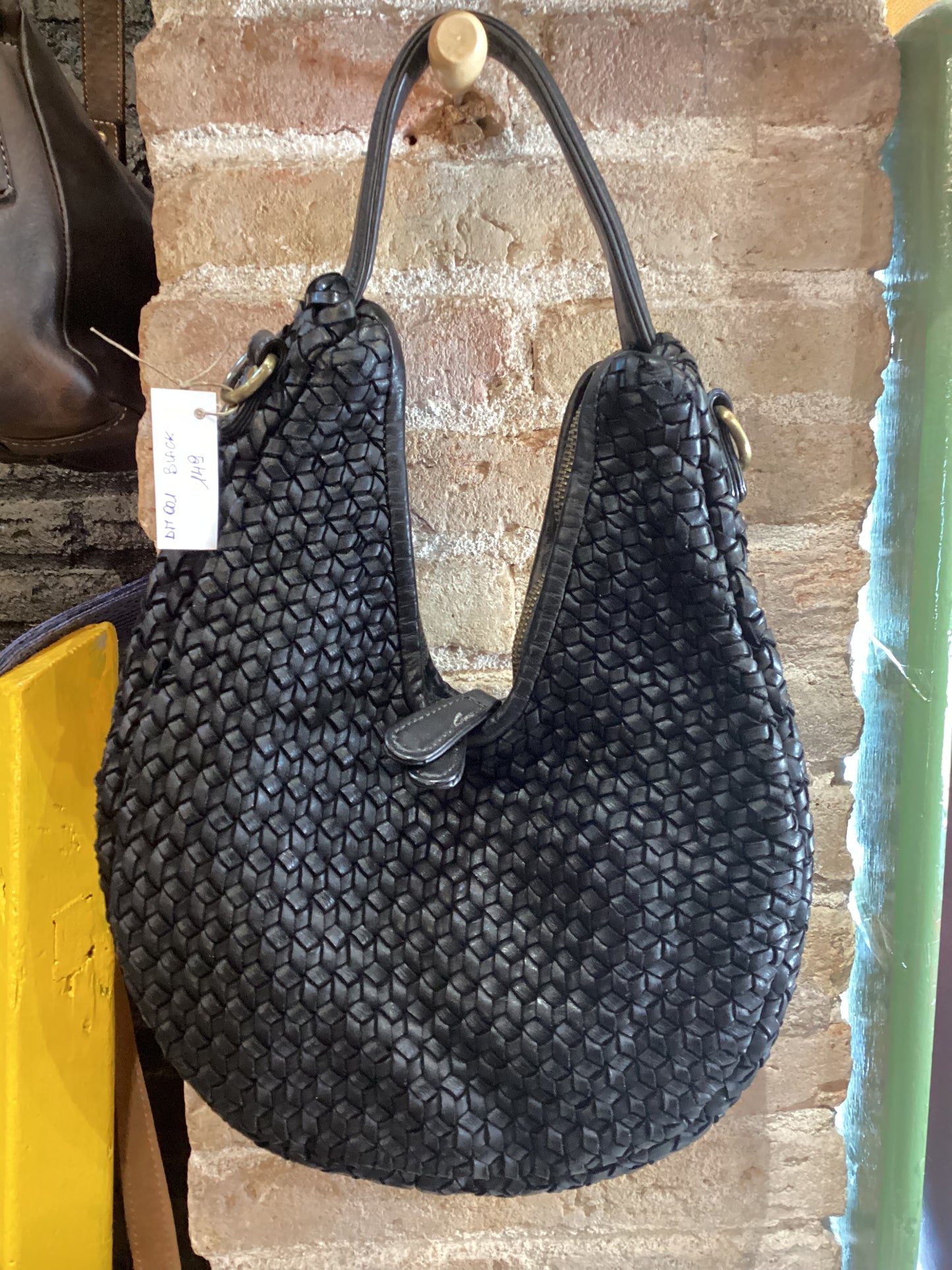 Dm 001 black